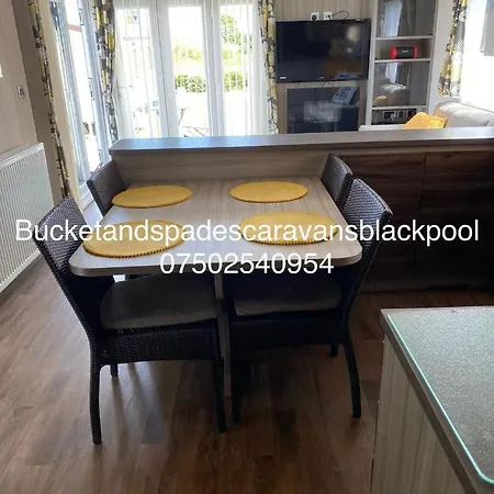 Blackpool Caravans Marton Mere Exterior photo