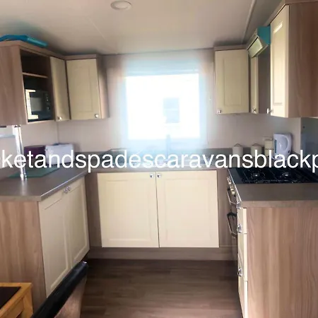Blackpool Caravans Marton Mere Exterior photo
